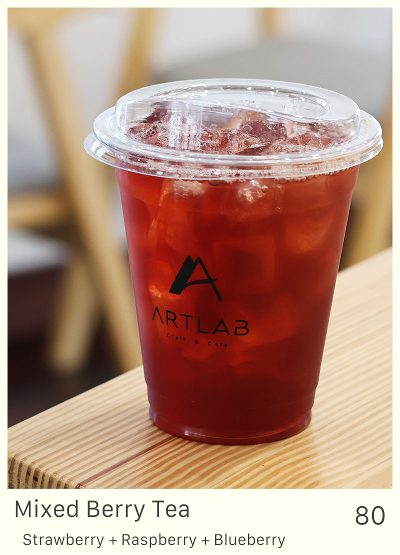 Mixed Berry Tea = 80 THB